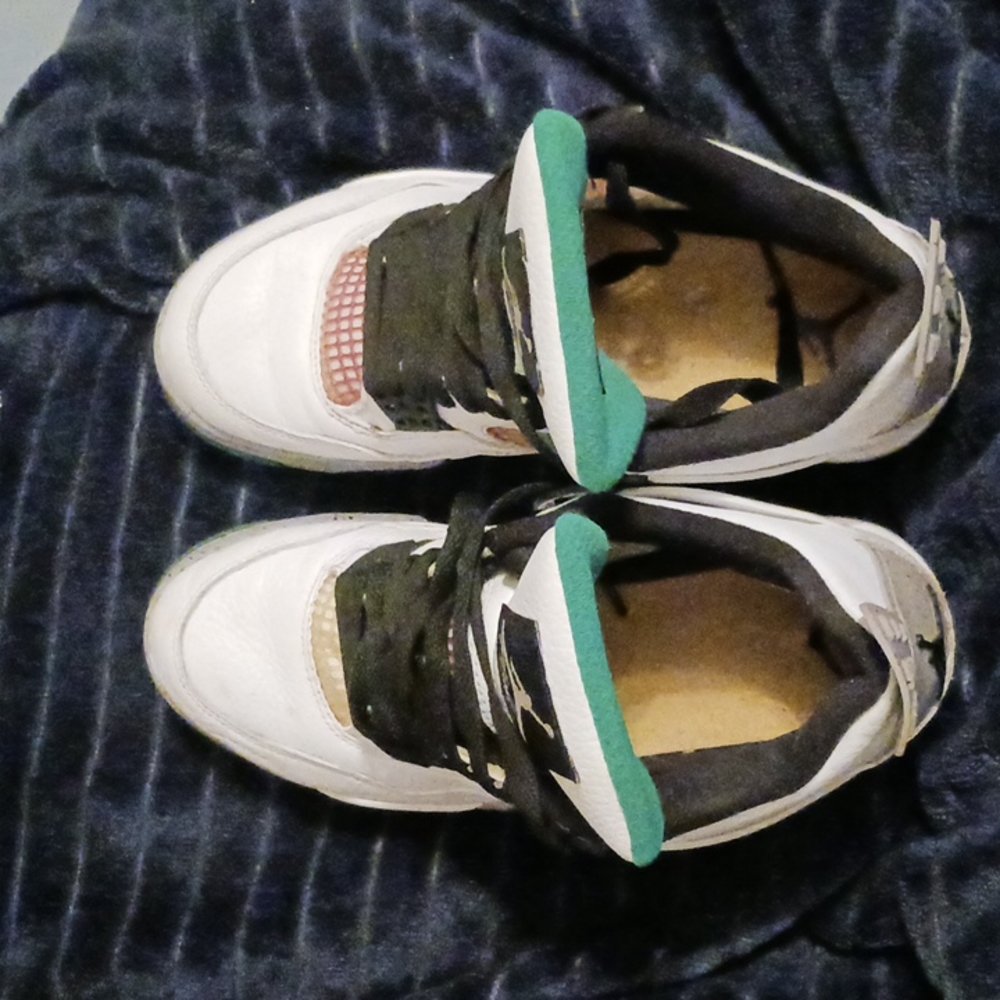 Jordan 4 Retro Rasta - Picture 5 of 8